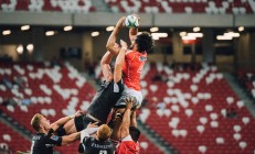 开云体育视频直播-热火巅峰对决，教科书式克莱表现助胜雄鹿