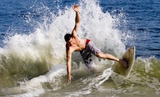 开云体育app-赛道上的MVP，当恩比德在F1街道赛接管比赛，篮球奇才爆冷老鹰的启示