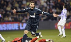 开云体育下载-绿茵场上的双面叙事，迪巴拉爆发背后的足球全球化寓言