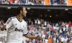 开云官网-疆场无鹈�伦纳德单骑破阵，新疆队碾压式胜利震撼全场