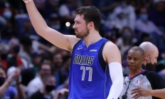 开云体育官方网站-包含太阳横扫深圳队，拉文扛起全队的词条