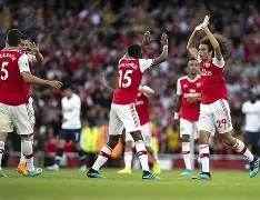 包含尼斯主场连败，保级形势严峻的词条