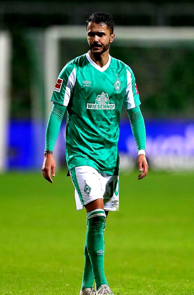 柏林赫塔主帅巴雷扎武功，带领球队大破云达不莱梅