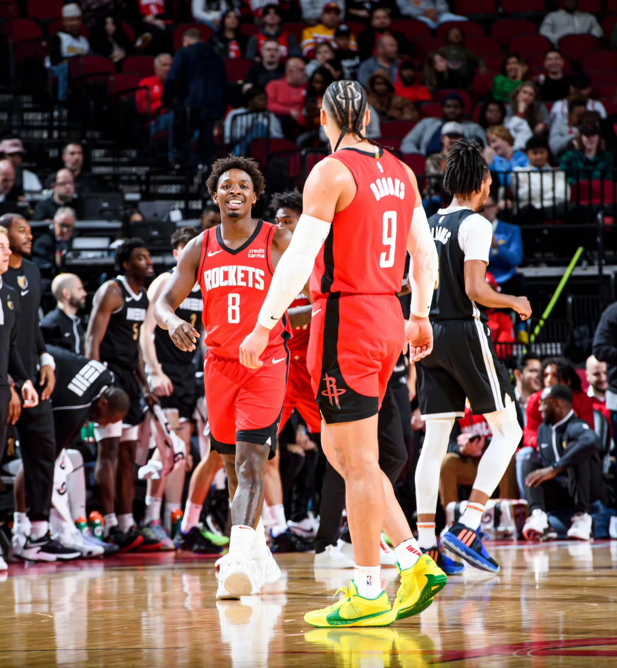 火箭不敌独行侠，哈登全场难以找到手感遗憾落败的简单介绍