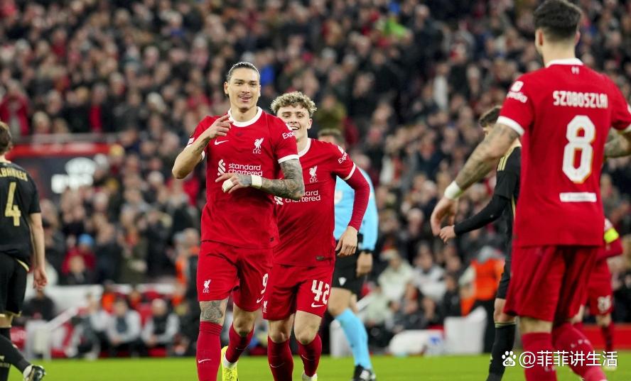 包含利物浦凭借神锋梅开二度，领先优势继续巩固的词条