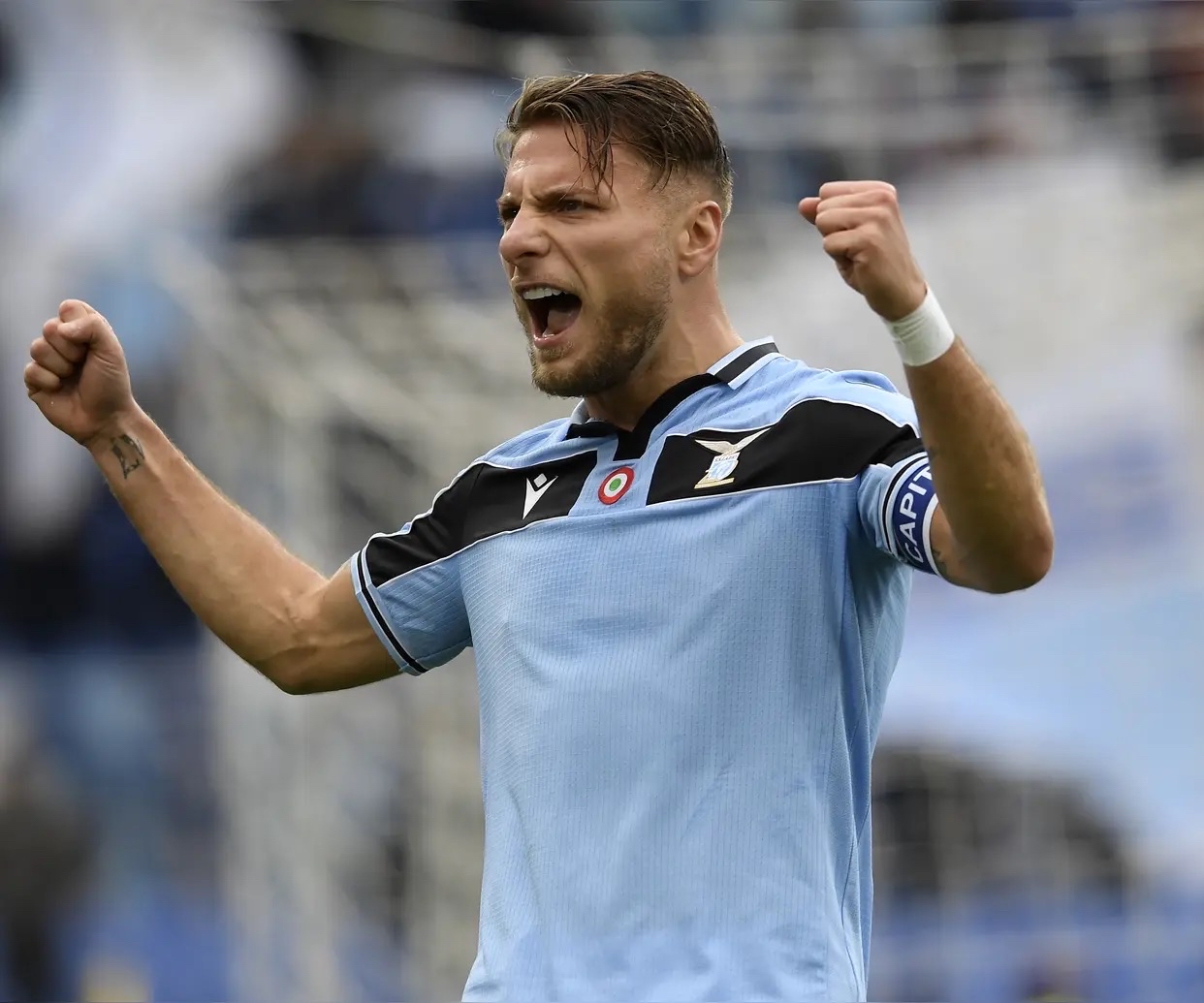 阿贾克斯新帅赞誉球队精神，力争卫冕的简单介绍