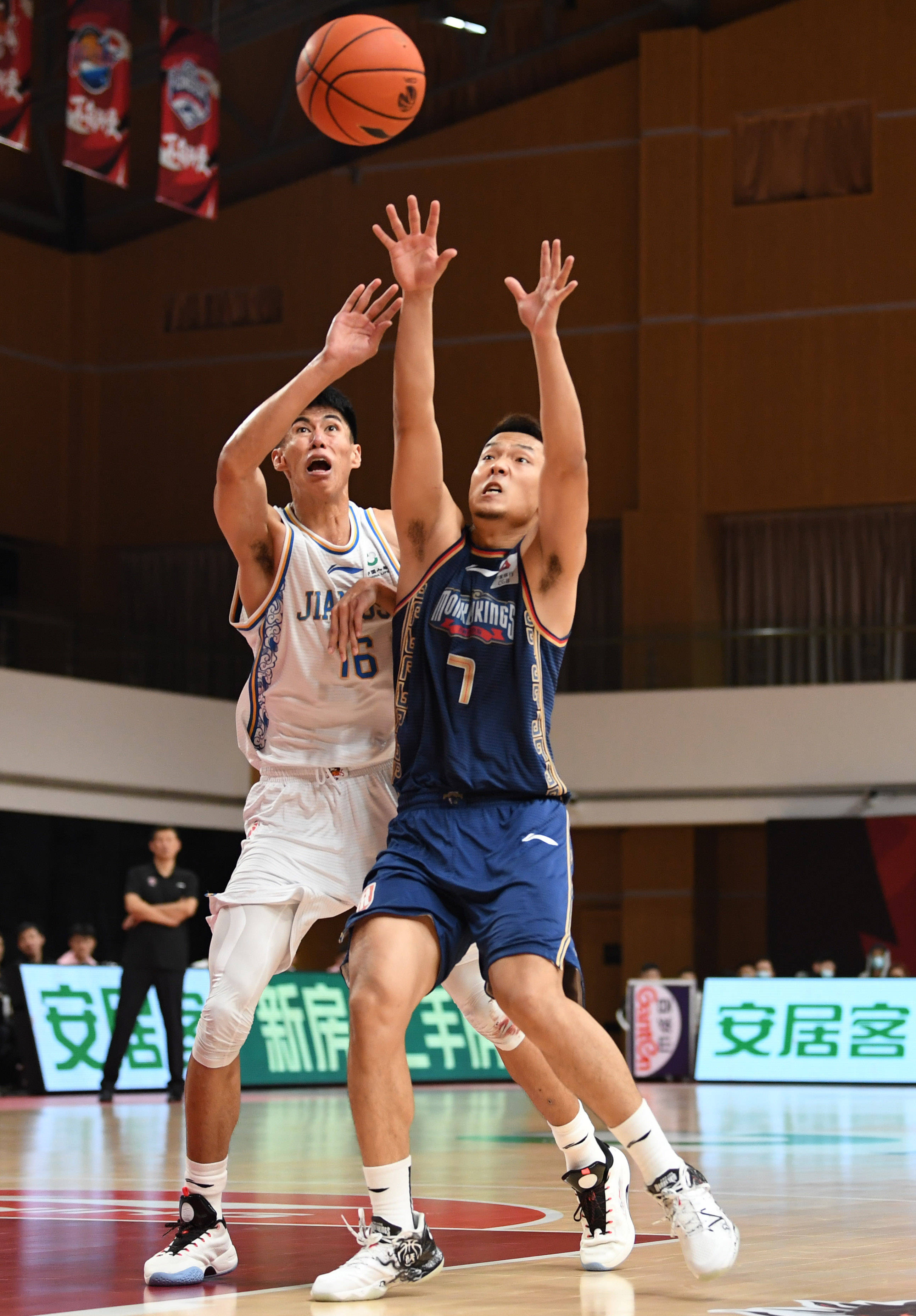 湖南男篮在比赛中挑战成功,获得胜利的简单介绍 湖南男篮在比赛中挑战成功,获得胜利的简单介绍