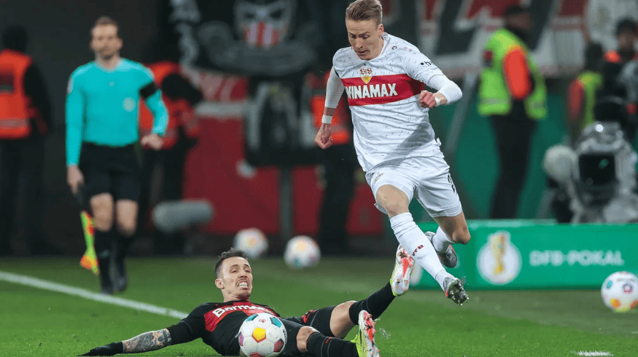 包含斯图加特主场不敌法兰克福，战绩堪忧引担心的词条