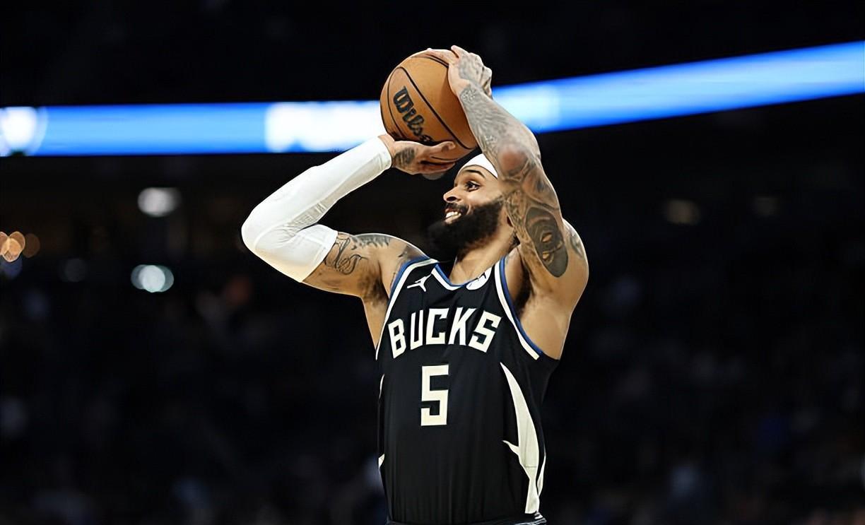 雄鹿防守大将生日当天自曝重伤，提前退出赛季