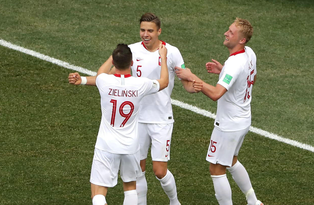 包含奥地利队横扫波兰队，奥恰洛夫刷新纪录的词条