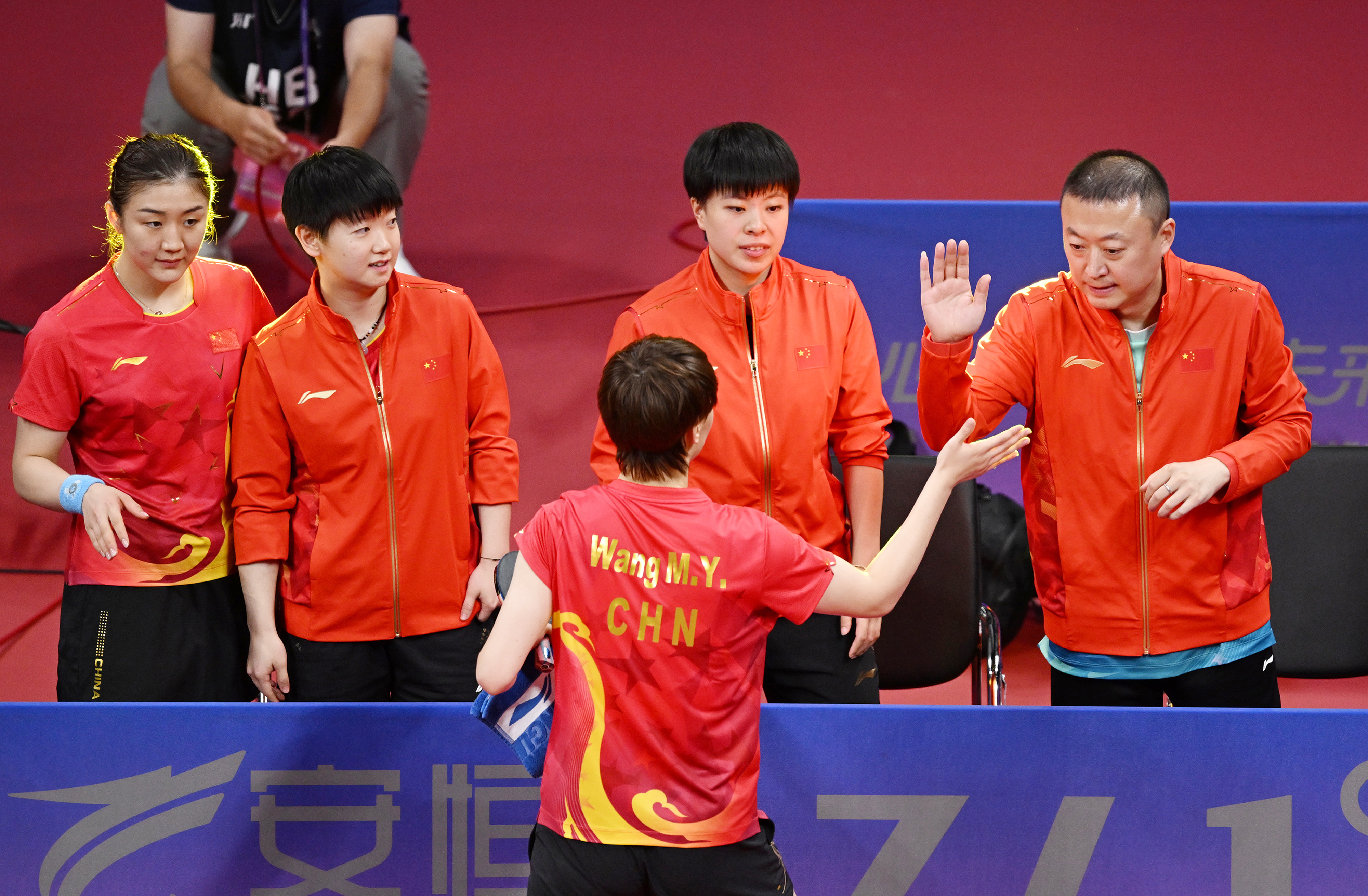 包含中国队完胜日本队，马琳刷新纪录的词条