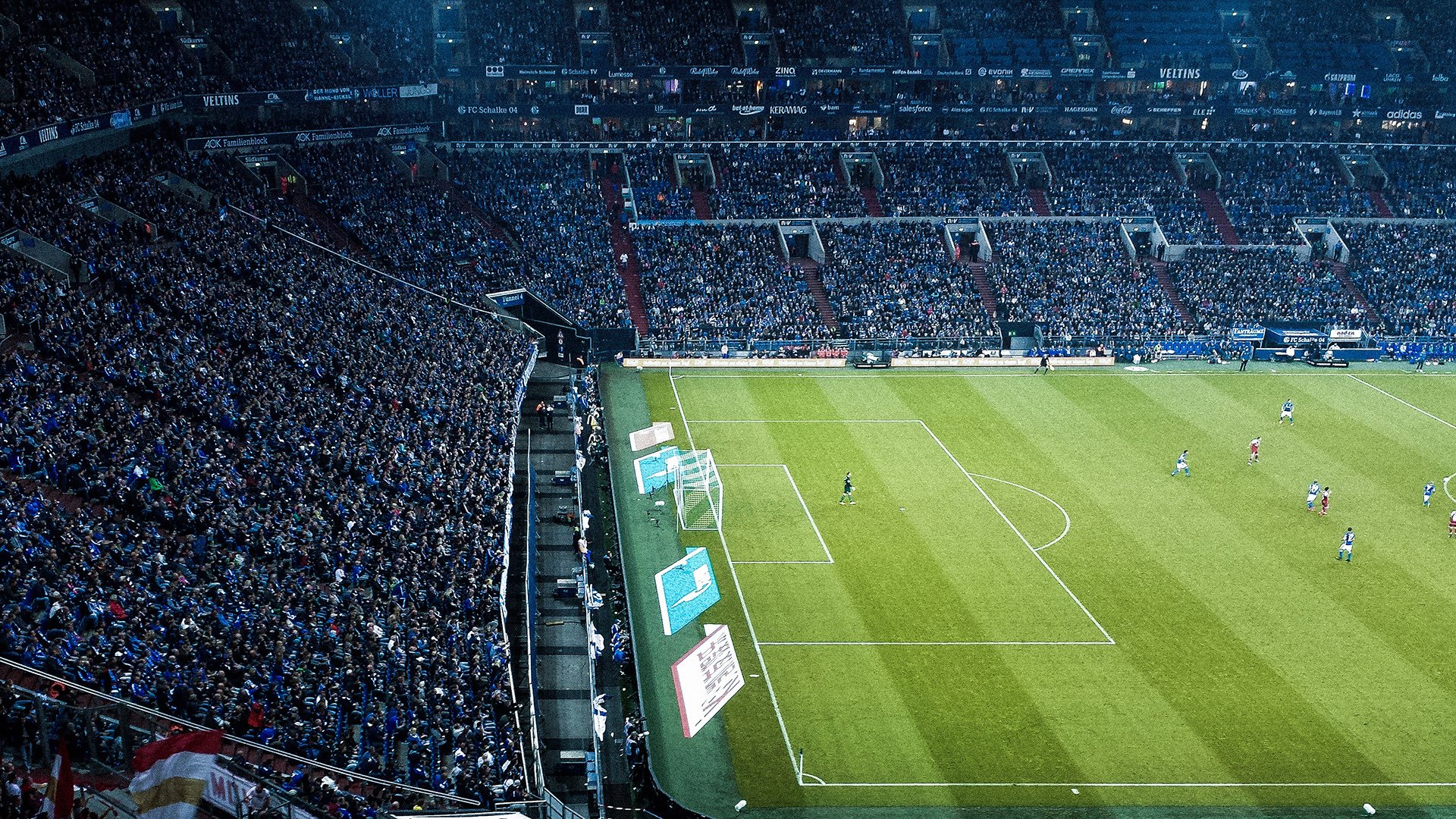 绿茵场与硬木地板的双重奏，当德甲争冠焦点战遇上独行侠爆冷奇才